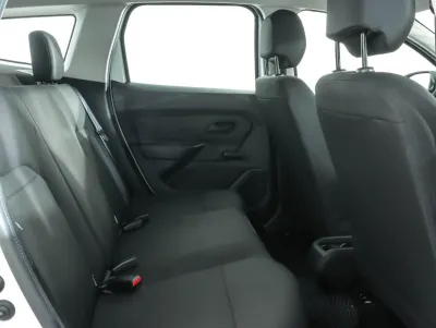 Автомобиль Renault Duster, 1.6 л, полный привод, МКПП, бензин в наличии в Новосибирск
