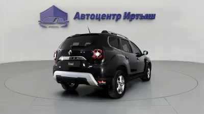 Автомобиль Renault Duster, 1.6 л, полный привод, МКПП, бензин в наличии в Омске