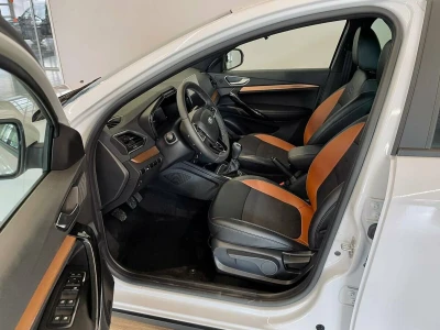 Автомобиль LADA Vesta Cross, 1.6 л, передний привод, МКПП, бензин в наличии в Новосибирске