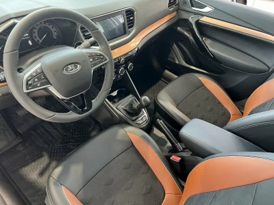 Автомобиль LADA Vesta Cross, 1.6 л, передний привод, МКПП, бензин в наличии в Новосибирске
