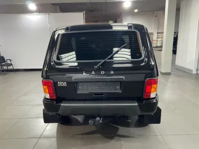Автомобиль LADA Niva Legend 3D, 1.7 л, полный привод, МКПП, бензин в наличии в Новосибирске