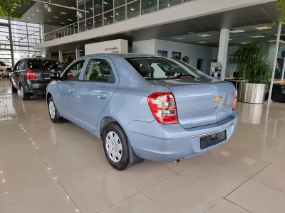 Автомобиль Chevrolet Cobalt, 1.5 л, передний привод, МКПП, бензин в наличии в Тюмени