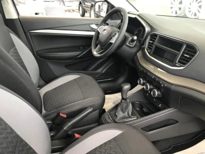 Автомобиль LADA Vesta SW, 1.6 л, передний привод, МКПП, бензин в наличии в Новосибирске