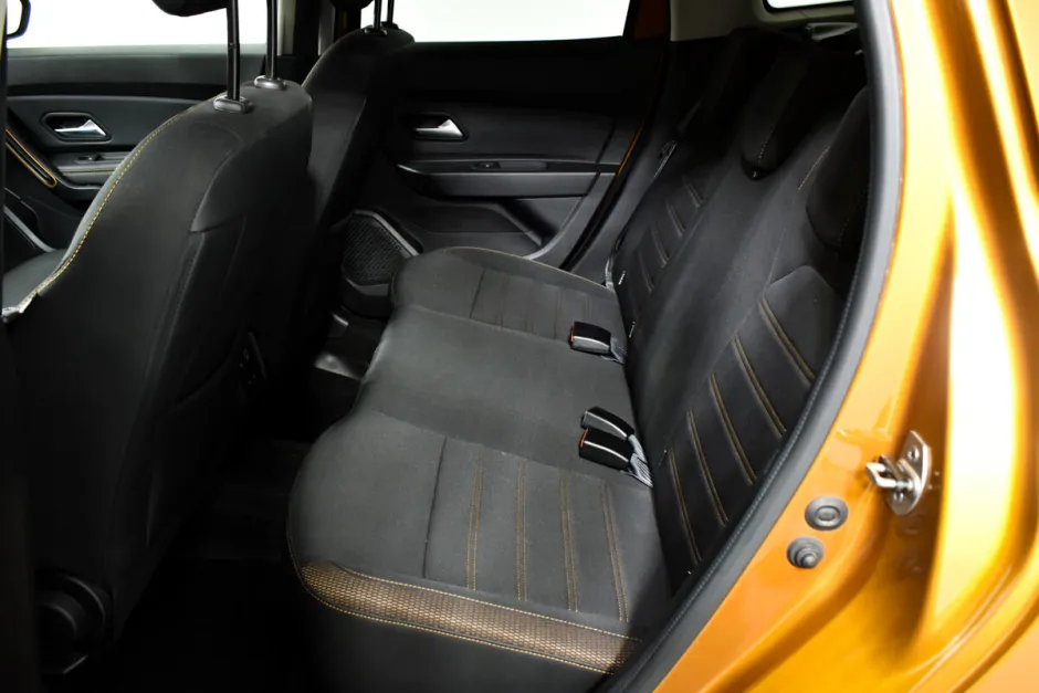 Автомобиль Renault Duster, 1.3 л, полный привод, Вариатор, бензин в наличии в Самаре