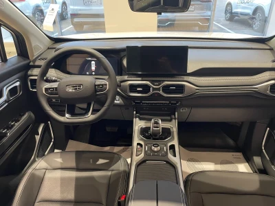 Автомобиль Geely Okavango, 1.5 л, передний привод, Робот, бензин в наличии в Краснодаре