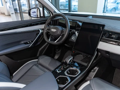 Автомобиль Geely Atlas, 2 л, передний привод, Робот, бензин в наличии в Краснодаре