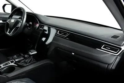 Автомобиль JAC J7, 1.5 л, передний привод, Вариатор, бензин в наличии в Новосибирск