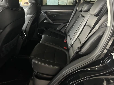 Автомобиль Geely Atlas Pro, 1.5 л, полный привод, Робот, бензин в наличии в Тюмени