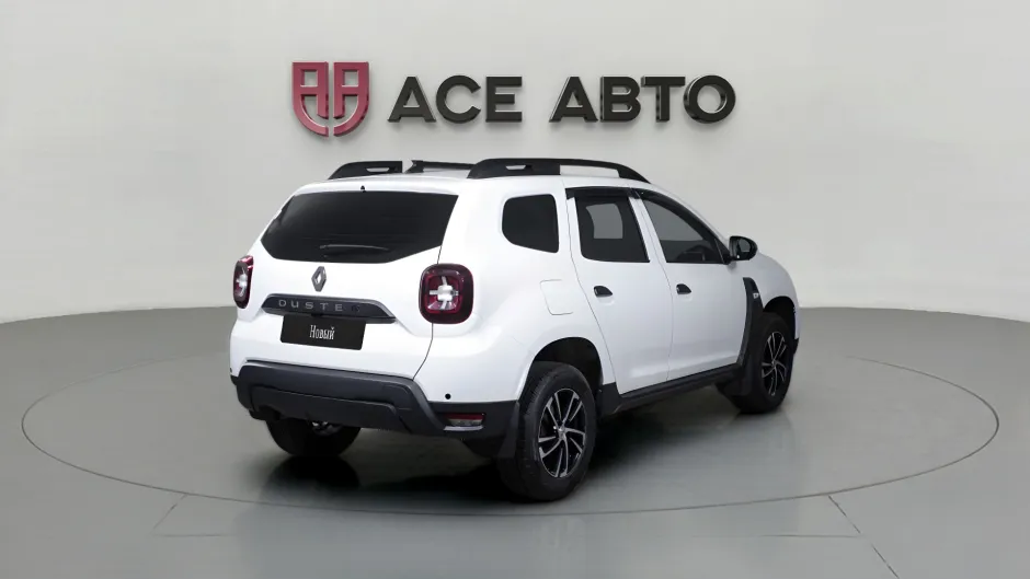 Автомобиль Renault Duster, 1.6 л, передний привод, МКПП, бензин в наличии в Самаре