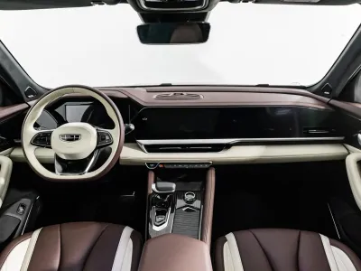 Автомобиль Geely Monjaro, 2 л, полный привод, АКПП, бензин в наличии в Новосибирск