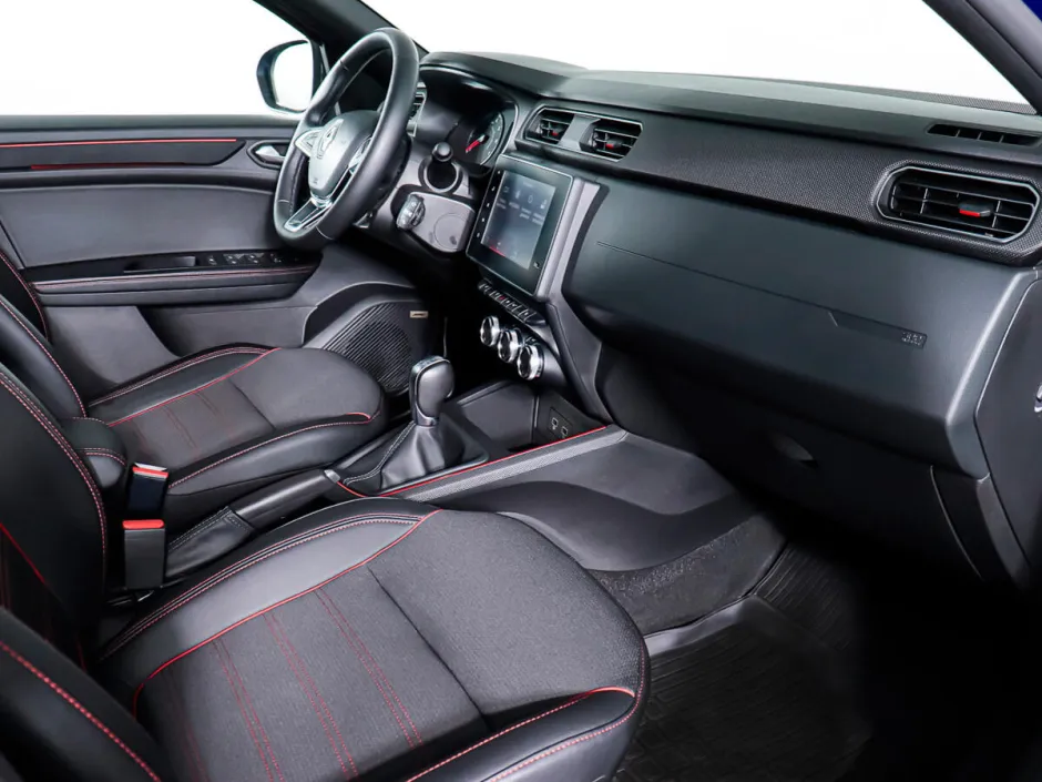 Автомобиль Renault Arkana, 1.6 л, передний привод, Вариатор, бензин в наличии в Самаре