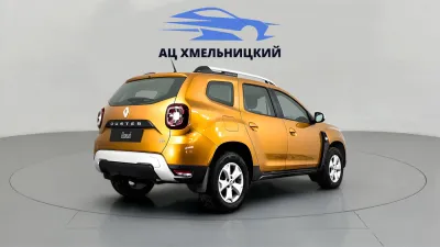 Автомобиль Renault Duster, 1.6 л, полный привод, МКПП, бензин в наличии в Новосибирск