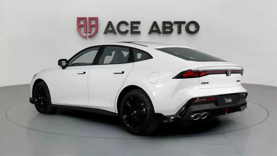 Автомобиль Changan UNI-V, 1.5 л, передний привод, Робот, бензин в наличии в Самаре