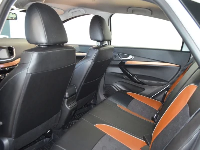 Автомобиль LADA Vesta Cross, 1.6 л, передний привод, МКПП, бензин в наличии в Новосибирске
