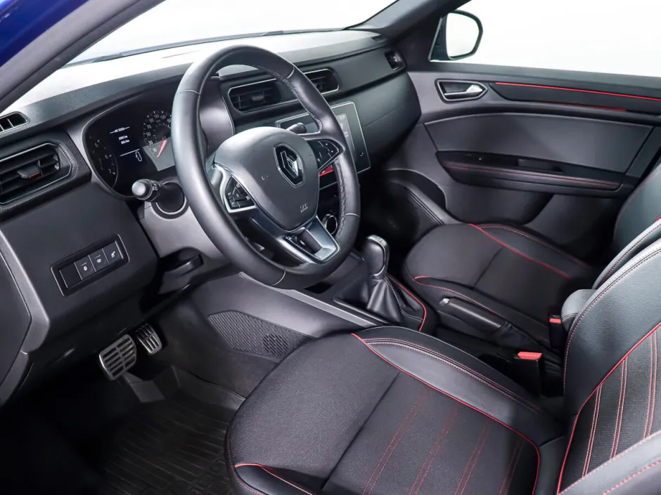 Автомобиль Renault Arkana, 1.6 л, передний привод, Вариатор, бензин в наличии в Самаре