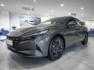 Автомобиль Hyundai Elantra, 1.6 л, передний привод, АКПП, бензин в наличии в Санкт-Петербург