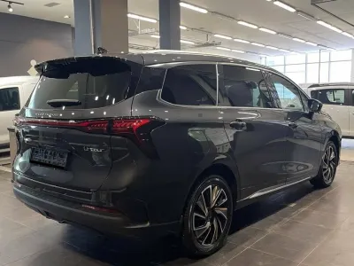 Автомобиль Forthing Yacht, 1.5 л, передний привод, Робот, бензин в наличии в Тюмени