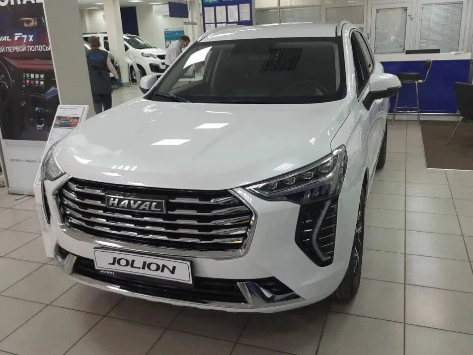 Автомобиль Haval Jolion, 1.5 л, передний привод, МКПП, бензин в наличии в Краснодаре