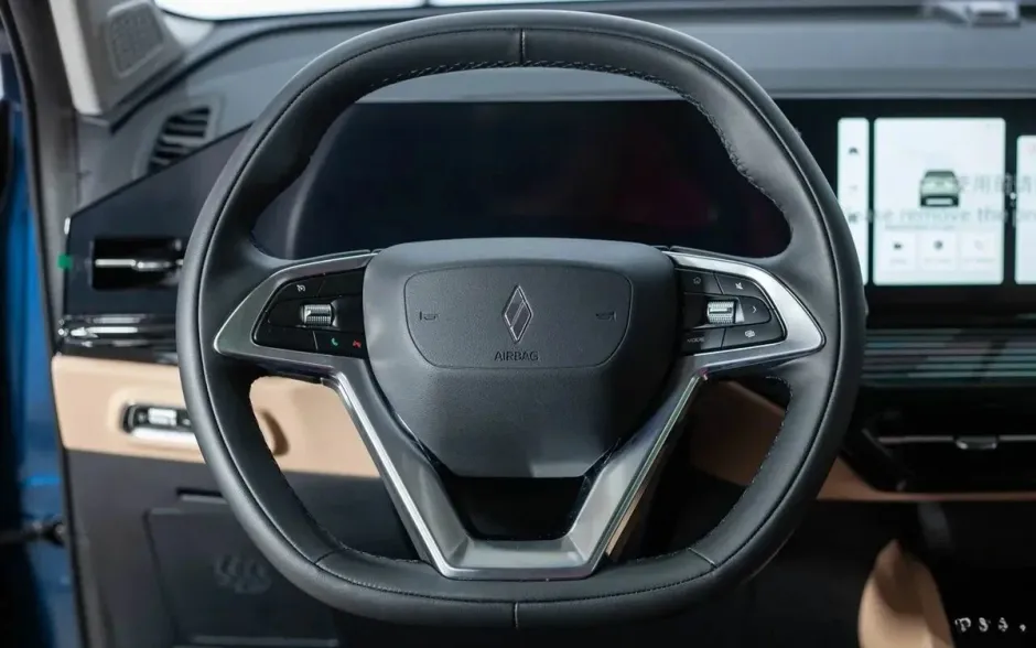 Автомобиль Livan X6 Pro, 1.5 л, передний привод, Робот, бензин в наличии в Краснодаре