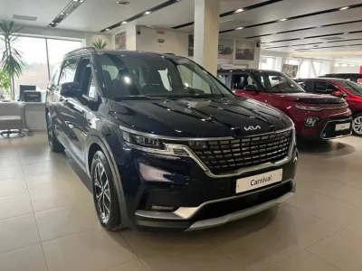 Автомобиль Kia Carnival, 2.2 л, передний привод, АКПП, дизель в наличии в Краснодаре