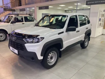 Автомобиль LADA Niva Travel, 1.7 л, полный привод, МКПП, бензин в наличии в Санкт-Петербург