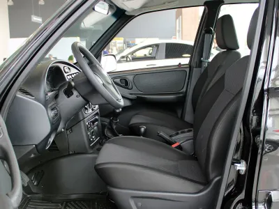 Автомобиль LADA Niva Travel, 1.7 л, полный привод, МКПП, бензин в наличии в Новосибирске