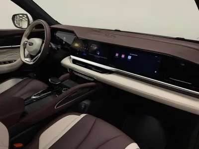 Автомобиль Geely Monjaro, 2 л, полный привод, АКПП, бензин в наличии в Новосибирск