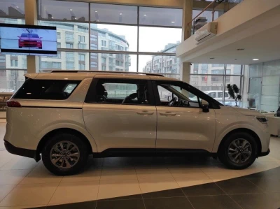 Автомобиль Kia Carnival, 2.2 л, передний привод, АКПП, дизель в наличии в Краснодаре