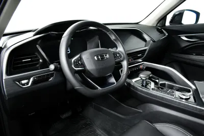 Автомобиль Geely Tugella, 2 л, полный привод, АКПП, бензин в наличии в Новосибирск