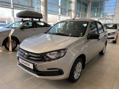 Автомобиль LADA Granta Лифтбек, 1.6 л, передний привод, МКПП, бензин в наличии в Краснодаре