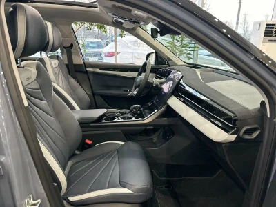 Автомобиль Geely Atlas, 2 л, передний привод, Робот, бензин в наличии в Краснодаре