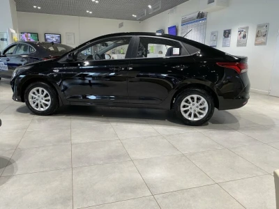 Автомобиль Hyundai Solaris, 1.4 л, передний привод, АКПП, бензин в наличии в Екатеринбургe