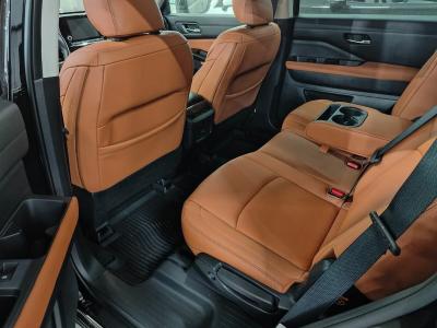 Автомобиль Nissan Pathfinder, 3.5 л, полный привод, АКПП, бензин в наличии в Краснодаре