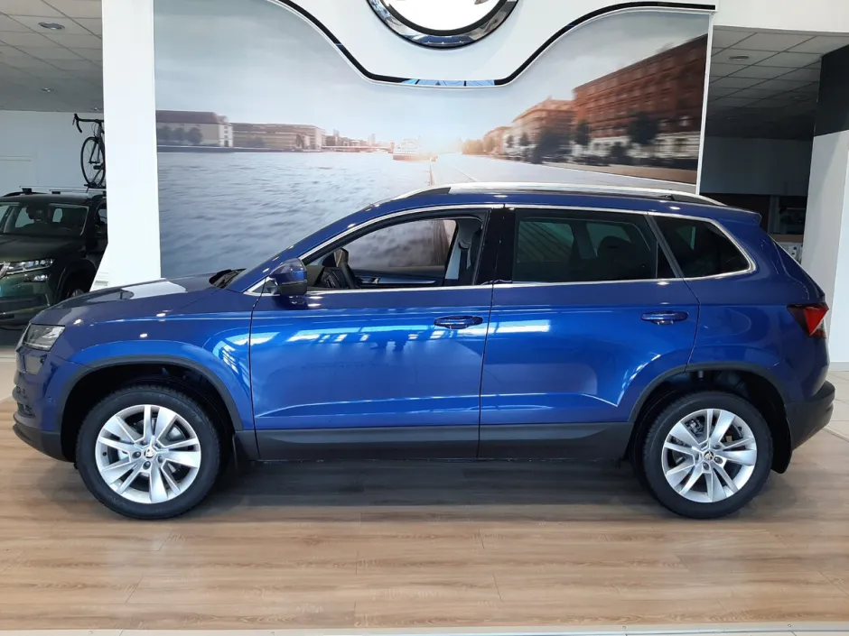 Автомобиль Skoda Karoq, 1.4 л, полный привод, Робот, бензин в наличии в Санкт-Петербург