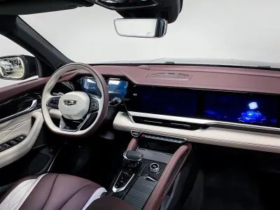 Автомобиль Geely Monjaro, 2 л, полный привод, АКПП, бензин в наличии в Новосибирск
