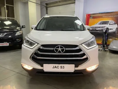 Автомобиль JAC S3, 1.6 л, передний привод, Вариатор, бензин в наличии в Екатеринбург