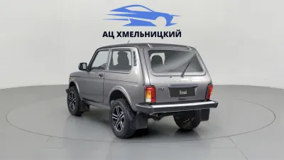 Автомобиль LADA Niva Legend 3D, 1.7 л, полный привод, МКПП, бензин в наличии в Новосибирск
