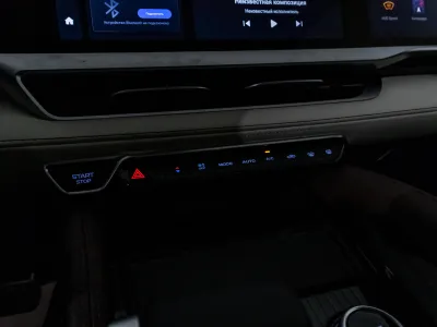 Автомобиль Geely Monjaro, 2 л, полный привод, АКПП, бензин в наличии в Новосибирск