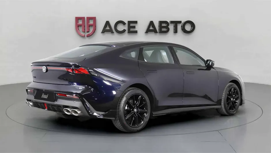 Автомобиль Changan UNI-V, 1.5 л, передний привод, Робот, бензин в наличии в Самаре