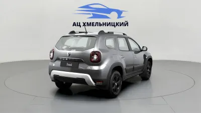 Автомобиль Renault Duster, 1.6 л, полный привод, МКПП, бензин в наличии в Новосибирск
