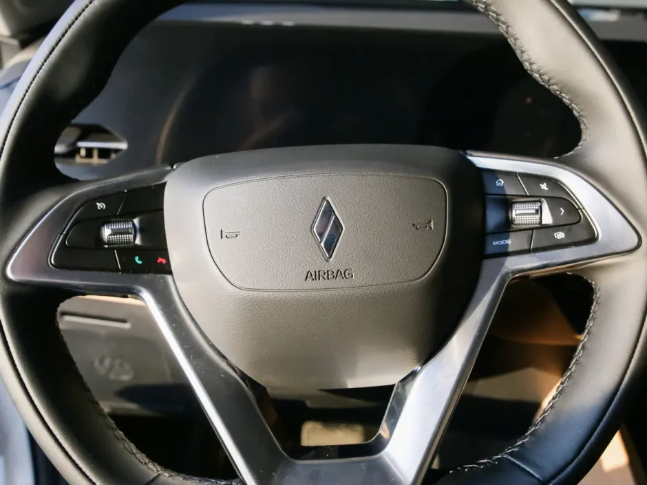 Автомобиль Livan X6 Pro, 1.5 л, передний привод, Робот, бензин в наличии в Краснодаре