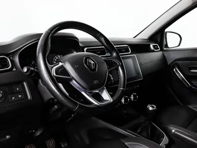 Автомобиль Renault Duster, 1.3 л, полный привод, МКПП, бензин в наличии в Омске