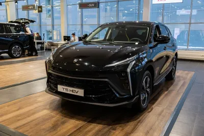 Автомобиль Forthing T5 EVO, 1.5 л, передний привод, Робот, бензин в наличии в Краснодаре