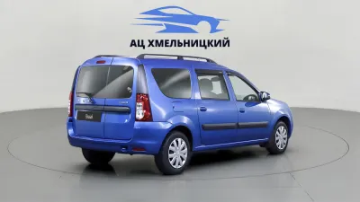 Автомобиль LADA Largus 5 мест, 1.6 л, передний привод, МКПП, бензин в наличии в Новосибирск