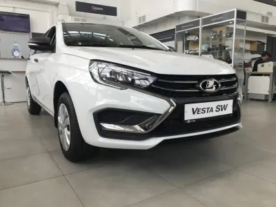 Автомобиль LADA Vesta SW, 1.6 л, передний привод, МКПП, бензин в наличии в Новосибирске