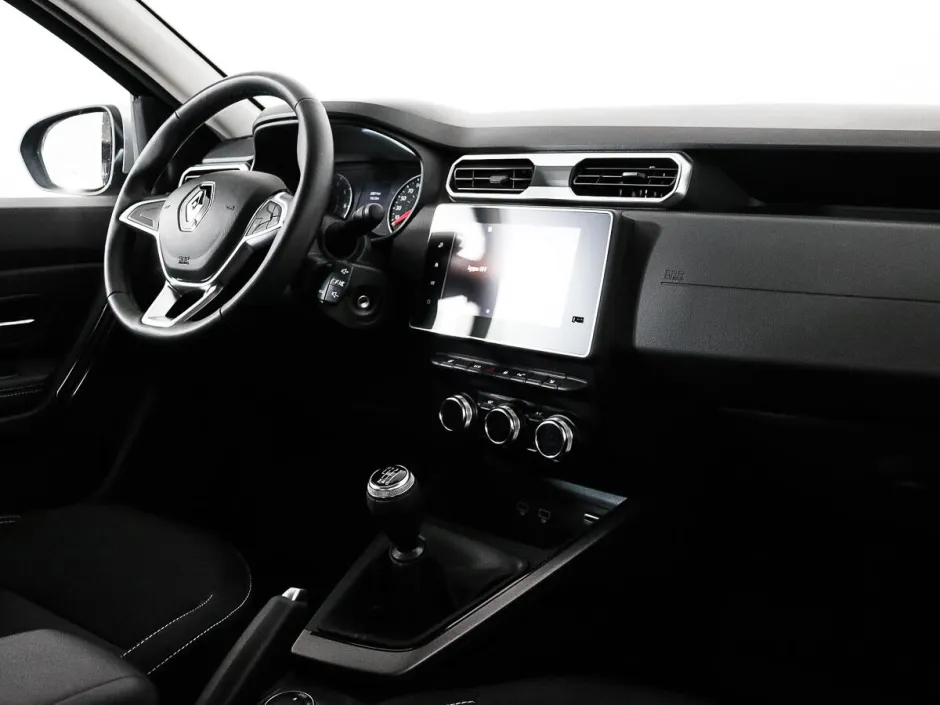 Автомобиль Renault Duster, 1.6 л, полный привод, МКПП, бензин в наличии в Самаре