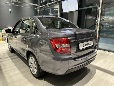 Автомобиль LADA Granta Седан, 1.6 л, передний привод, МКПП, бензин в наличии в Екатеринбургe