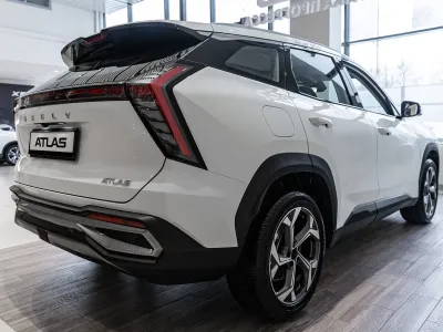 Автомобиль Geely Atlas, 2 л, передний привод, Робот, бензин в наличии в Краснодаре