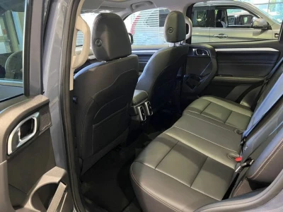 Автомобиль Haval Dargo, 2 л, полный привод, Робот, бензин в наличии в Екатеринбург