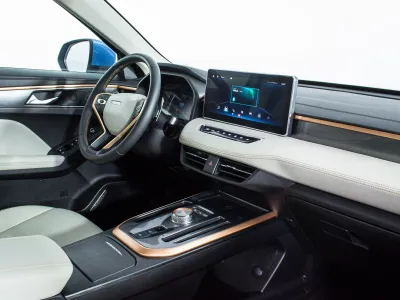 Автомобиль Haval Jolion, 1.5 л, полный привод, Робот, бензин в наличии в Омске